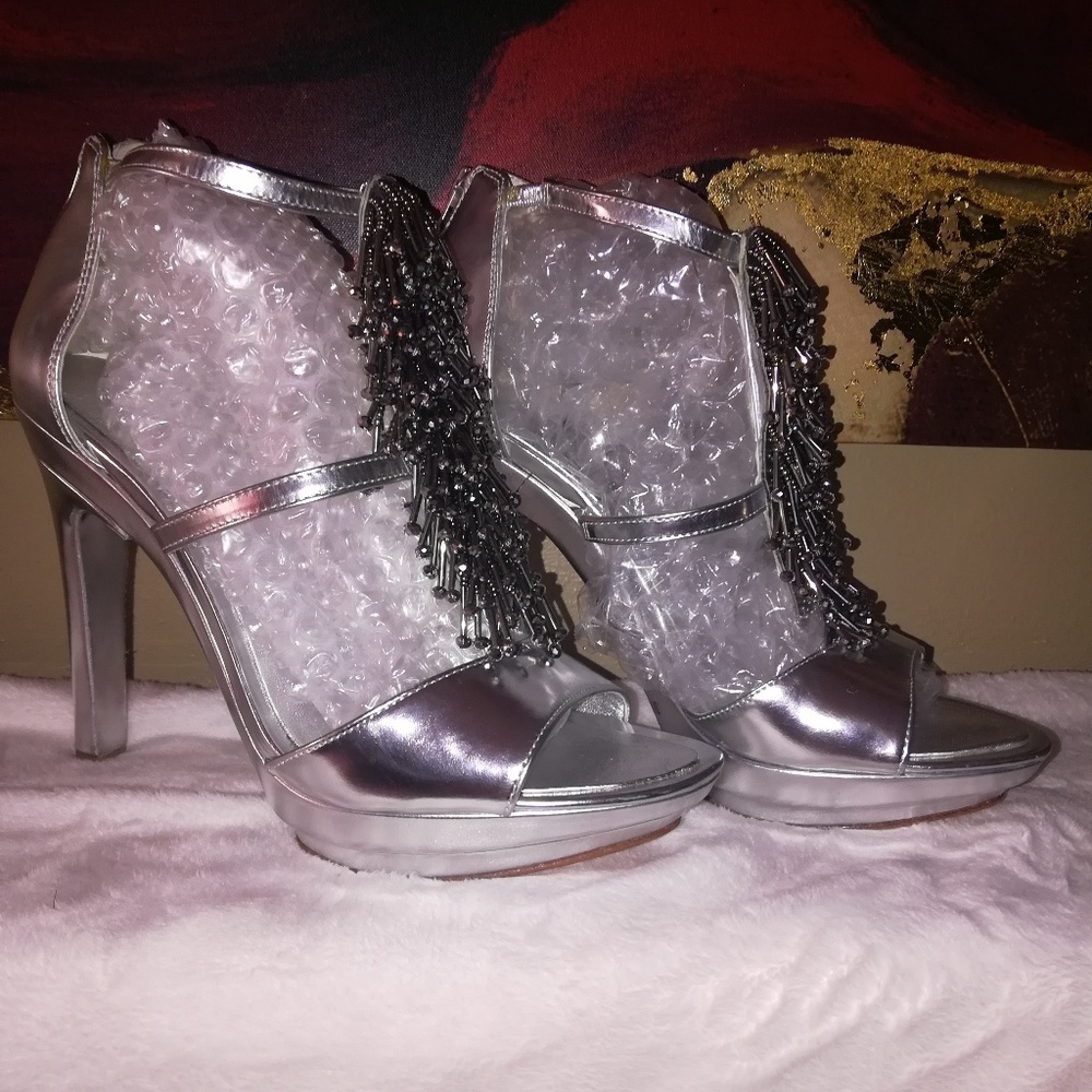 BCBG MAXAZRIA heels